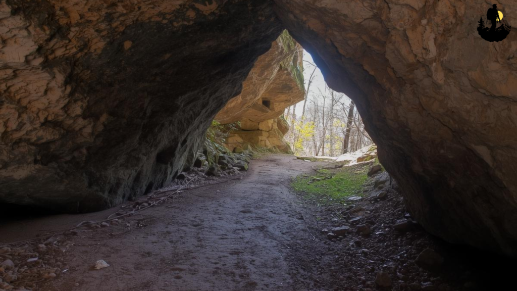 Choosing Beginner-Friendly Caves Across the USA